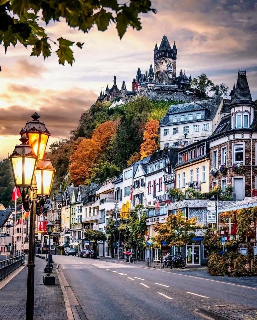 Love__Europe's tweet photo. Amazing 🤩 Cochem, #Germany 🇩🇪 
📸 Photo © by https://t.co/WWyKlL2WDI 
Follow 👉 https://t.co/eW0RM9l4M9 https://t.co/HSQBMrCvjp