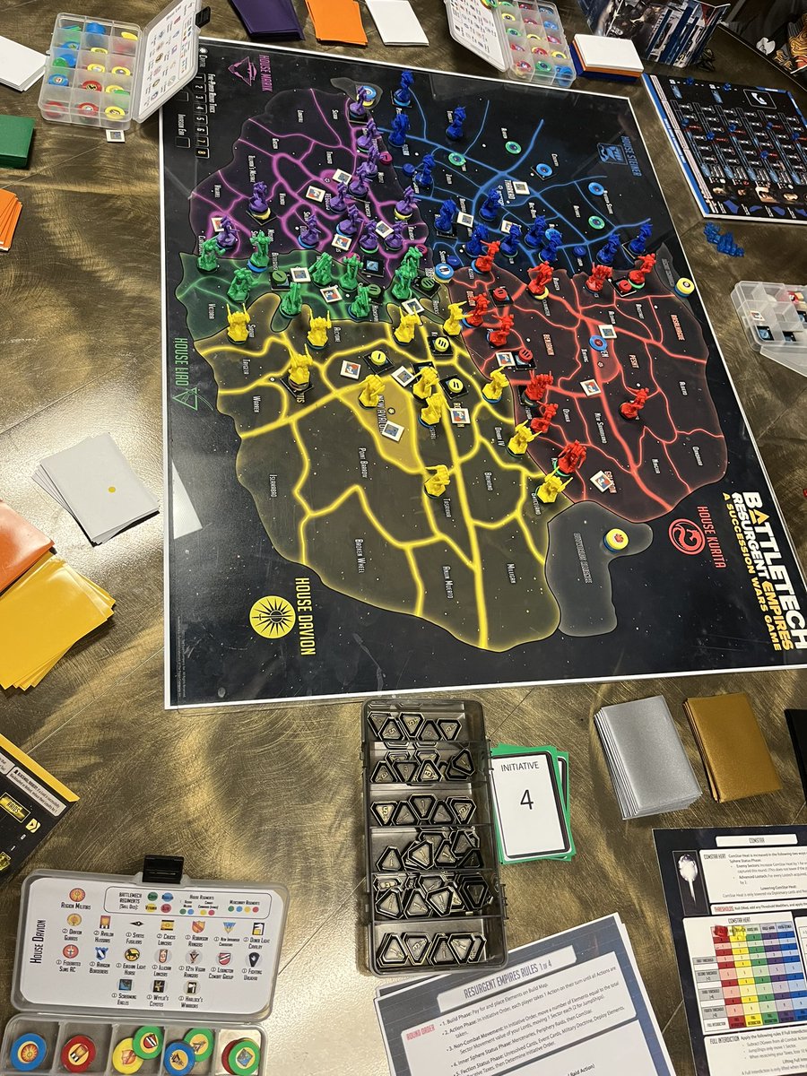 HighLadyCosplay's tweet photo. Back from gaming with @catalystgamelab for 3 days at Kerensky Kon II. Tired but happy…now i want to make a cake.@JPArbiter https://t.co/3rDqiVEtpo