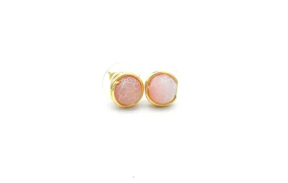 beads_mary's tweet photo. These pink crackled agate studs are simply gorgeous.
https://t.co/d5C5oi5Oay
#pinkstuds #agatestuds #handmadejewelry https://t.co/oVIi9FUDBe