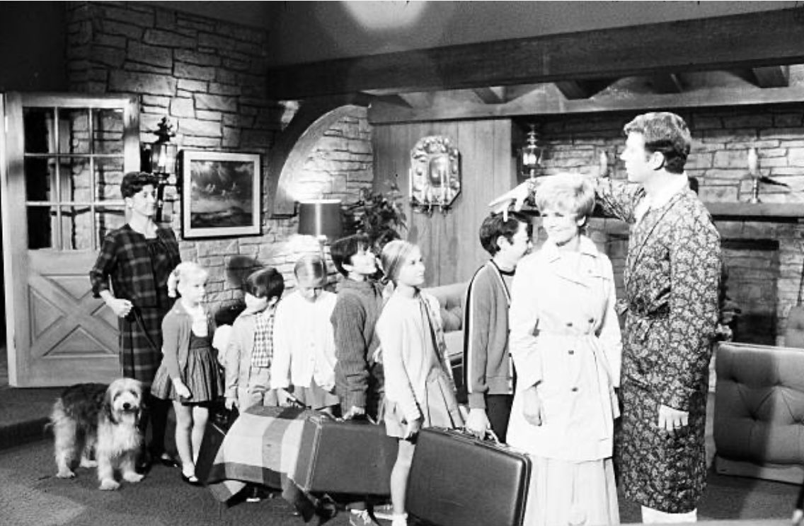 Just have to give a shout out to “The Brady Bunch” that premiered 53 years ago today  on September 26, 1989 on ABC at 8pm. My favorite part of our show was the cast and crew, and all of their families. It seems like yesterday and yet so long ago. ❤️❤️❤️❤️❤️❤️❤️❤️❤️