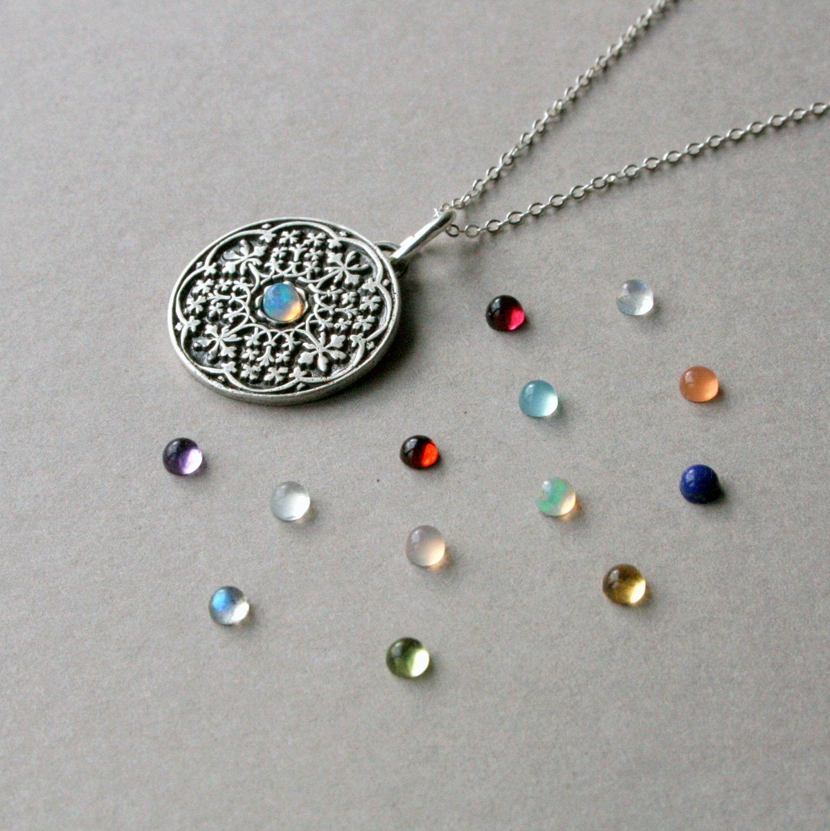 animoART's tweet photo. Kettenanhänger MANDALA mit Edelstein aus 925er recyceltem Silber, handgefertigt

animoART 

#🖐 #⚒️ #💎 #slowfashion #recycledsilver #madeingermany #schmuckgehtimmer #schmuckliebe #animoART #silberschmuck #schmuckblogger #loveit #buysmall #handwerk #handgemacht #supportsmallbu... https://t.co/mSejf1KIEf