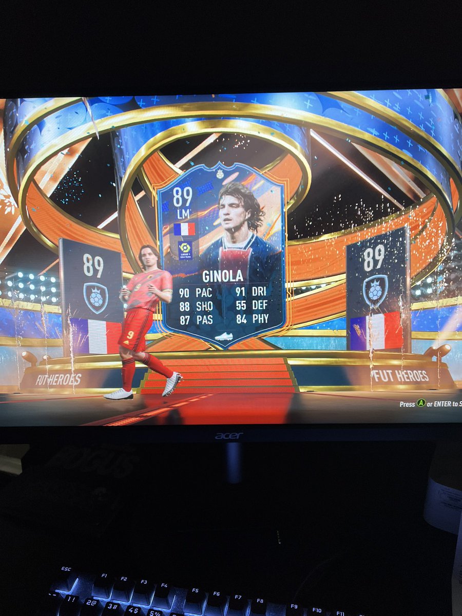 justintd321's tweet photo. @Castro1021 back to back packs. Ginola max buy now is 286k. RIP. https://t.co/V1oyiGuqgb
