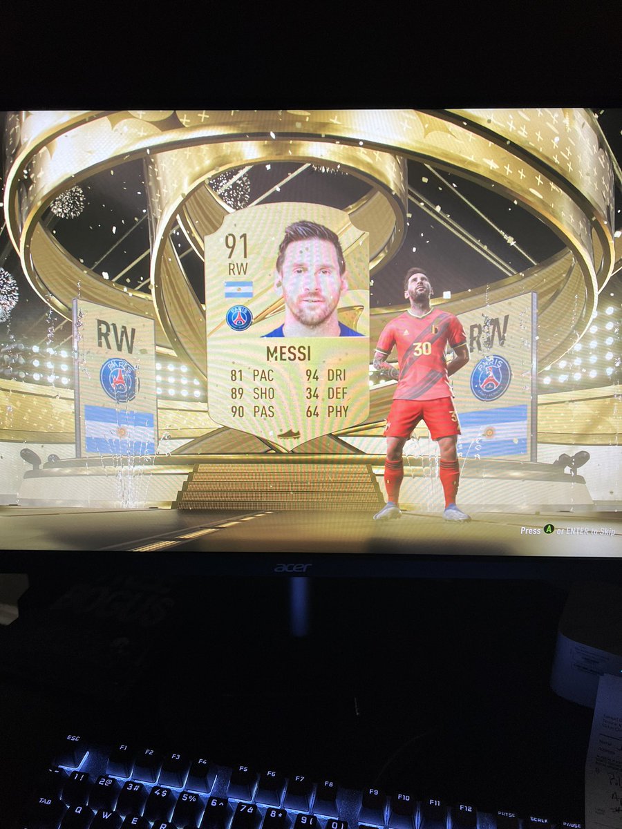 justintd321's tweet photo. @Castro1021 back to back packs. Ginola max buy now is 286k. RIP. https://t.co/V1oyiGuqgb