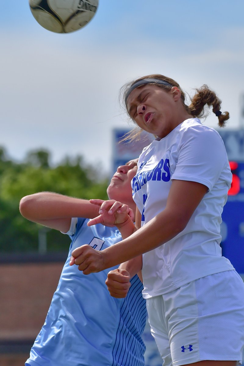 wmLandon's tweet photo. Eagles edge Warriors: https://t.co/5scIvXC1gz

@SectXISuffolk @SectionXIExec @NYSPHSAA @WatsonSports @LIBasketball23 @AxcessSports @SportsSuffolk @TBRNewsMedia @SuffolkSoccer https://t.co/EPrUYJIXtQ