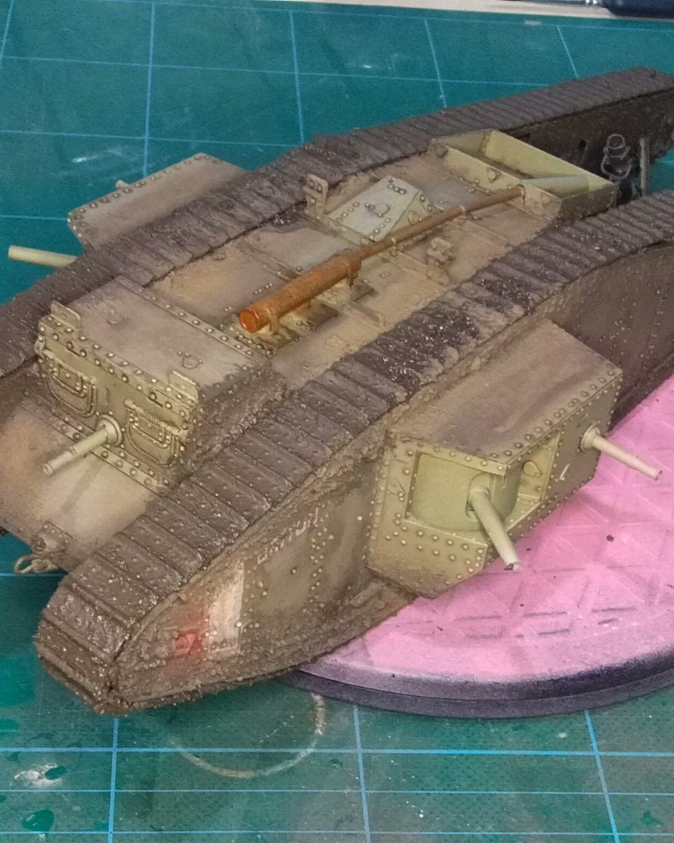 podcast_micro's tweet photo. Callum's work on his MkIV tadpole. I think @justmakingconv2, @Plasticmodelmo1 and @PossePodcast can attest, turning a clean model muddy can be a rewarding finish https://t.co/sPUE3x7DhY