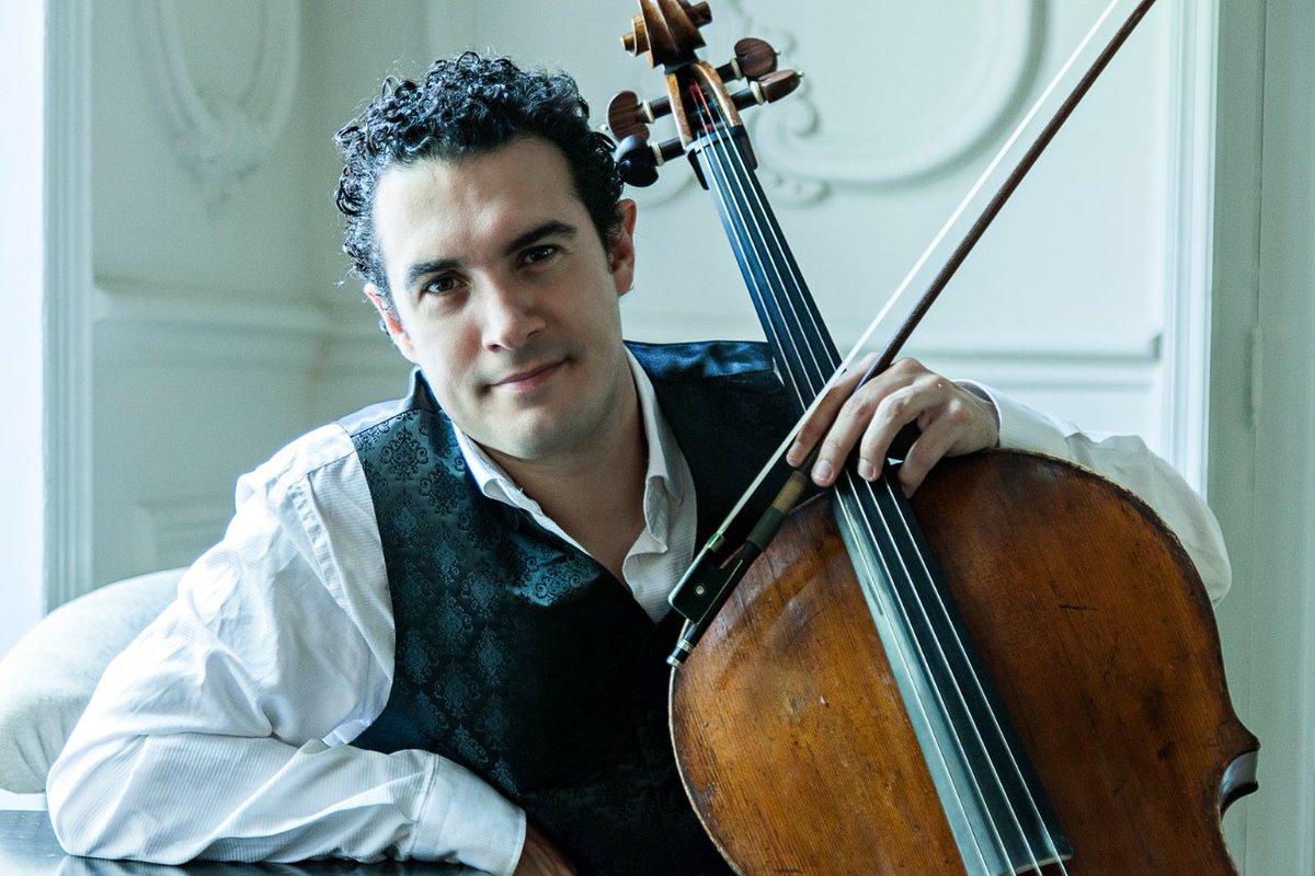 filarmonimalaga's tweet photo. @TeatroCervantes @Adolf0Gutierrez La primera parte se dedicará al Concierto para violonchelo y orquesta en Si menor, Op. 104 del creador bohemio Antonín Dvořák, con @Adolf0Gutierrez como solista, y la segunda parte a la Novena Sinfonía en Do mayor D 944, ‘La Grande’ de Franz Schubert.

👉 https://t.co/uf7Vp5KLqY https://t.co/P5m4w9LVI9