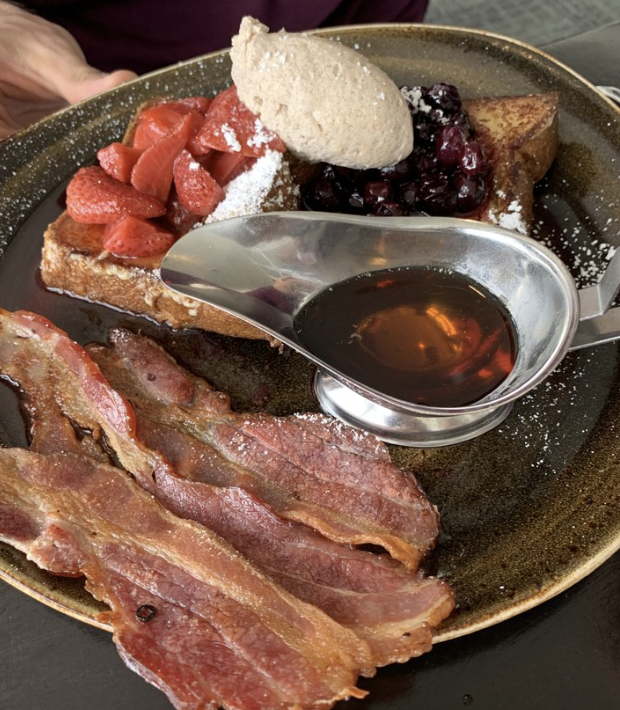 TheBeachChalet's tweet photo. Start your day with a delicious breakfast. Can you smell the bacon!? 🥓
Breakfast weekdays at the Beach Chalet. ☀️ 9-11am. 

#SFBucketList #hellocalifornia  #lifewelltravelled #northerncalifornia #californialiving #travelblogger #7x7bayarea #alwayssf https://t.co/piVHGbH9k2