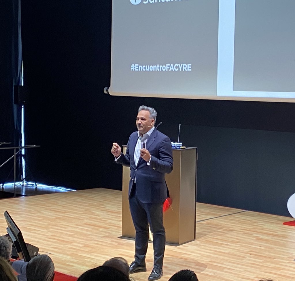 Hasta aqui nuestro primer día de 
#EncuentroFacyre 👨‍🍳👩‍🍳 gracias a <a href="/santander_es/">Santander España</a> por cedernos su casa, a nuestros acyres por sus degustaciones y presencia, a los ponentes por su tiempo y a <a href="/MahouSanMiguel/">Mahou San Miguel</a> por poner la guinda al día con la visita a su fábrica.