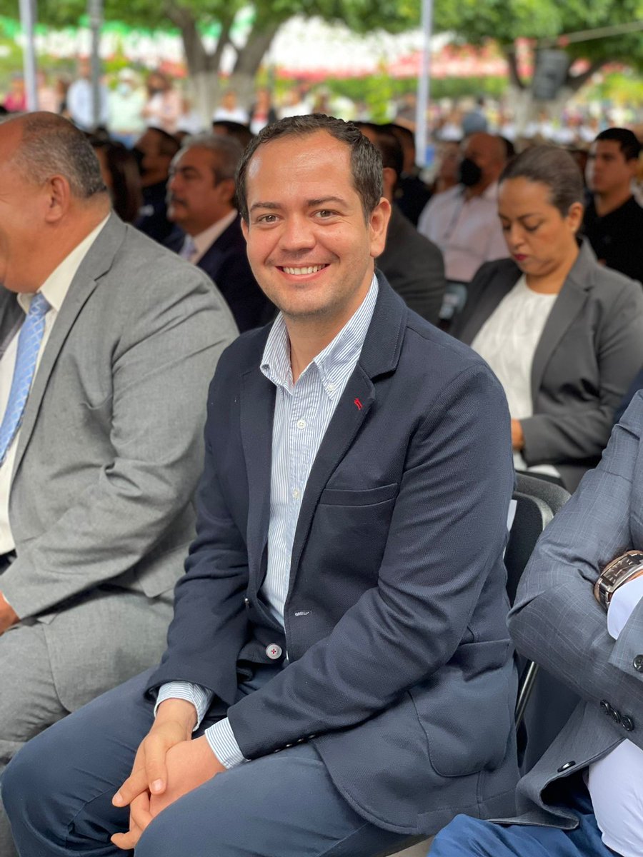 DrJoseChristian's tweet photo. Fue un gusto saludar y felicitar a mi amigo el Inge Fernando Gasca, Alcalde de Santa Cruz de Juventino Rosas, por su Primer Informe de Gobierno.
Grandes resultados para nuestra ciudad. En Juventino Rosas #ContigoYPorTi vamos #TodosParaAdelante https://t.co/D5w52vIGY1