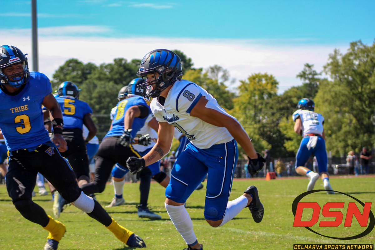 DelmarvaSports's tweet photo. Bayside Football Battle: @decatur_fb @ @WiHiFB Part 2๐๐ฅ
#shorefb #wihisports #decatursports #wihifb #decaturfb #ocmd #berlinmd #salisbury #dsn #LocalTeamsBigDreams https://t.co/NpbP4pZxFt