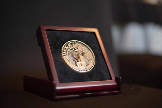 Do you know a current or former Bobcat who deserves recognition for their contributions in innovation, invention, entrepreneurship or commercialization? Nominations for 2022 Konneker Medal recipients are being accepted through November 18. 
ohio.edu/research/konne…