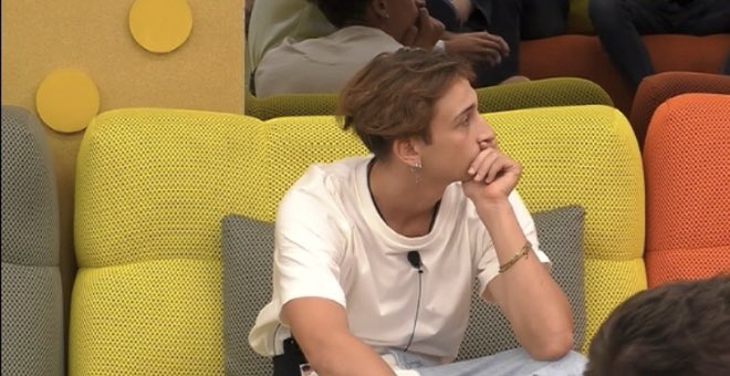 PattyCastiello's tweet photo. “ha vinto Giorgia Meloni” 

#GFVIP https://t.co/D2Jg24VcPE