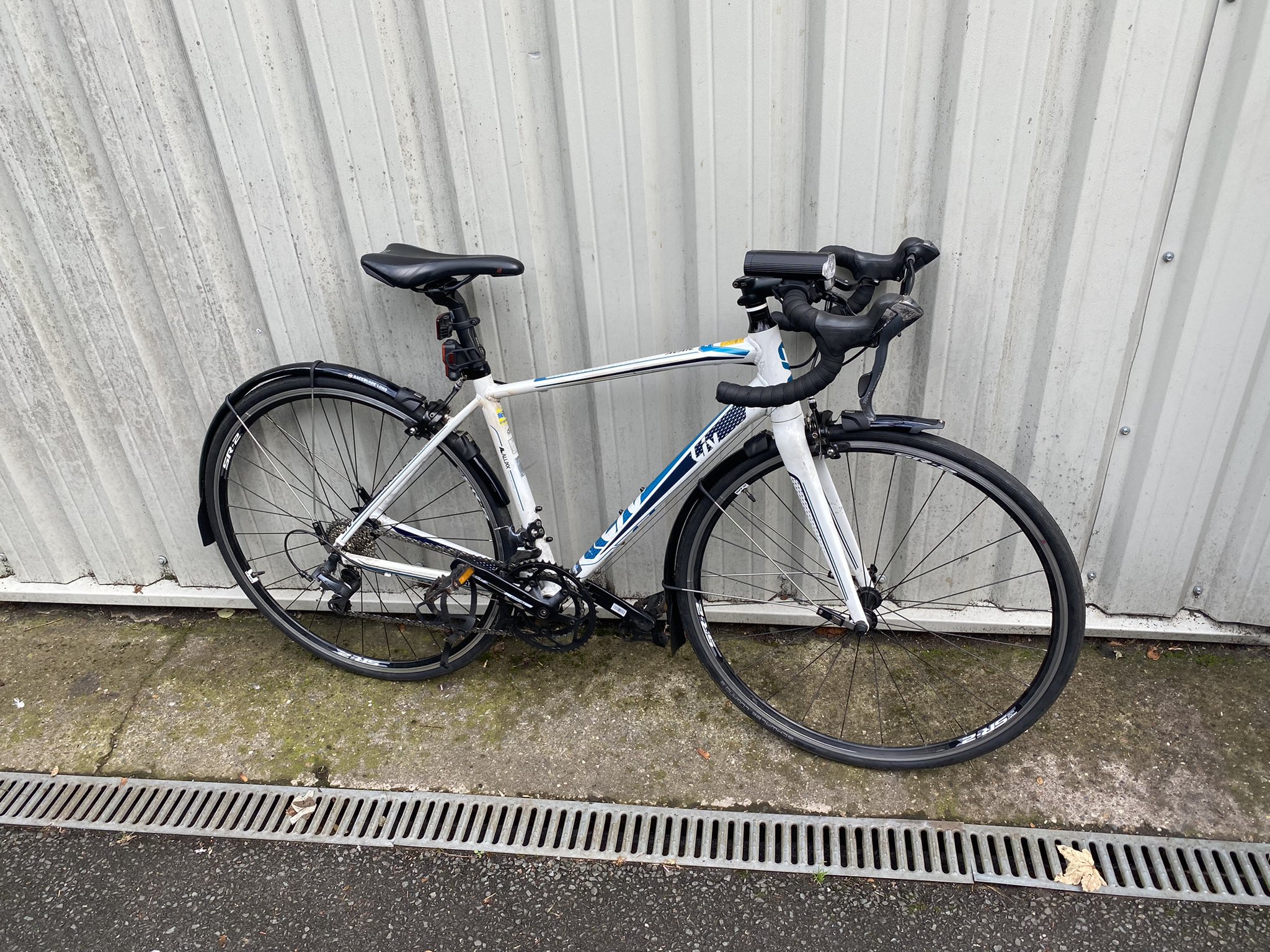 Barrys mobile bicycle maintenance BarrysBicycles X