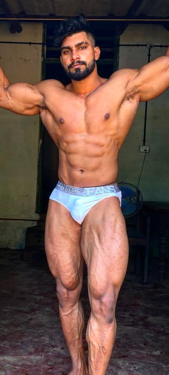 subhrojititis's tweet photo. Wanna seat before me ? 

@Arjun15503435 @imhrishii @Akash34456 @SunnyLeone @petergreenxxx @praxxx007 @FitNarad @barbellboy99 @Kingron86001679 @lnude12 @PSDunderwear @Only_Fan_babes https://t.co/YuIoXlVOuQ