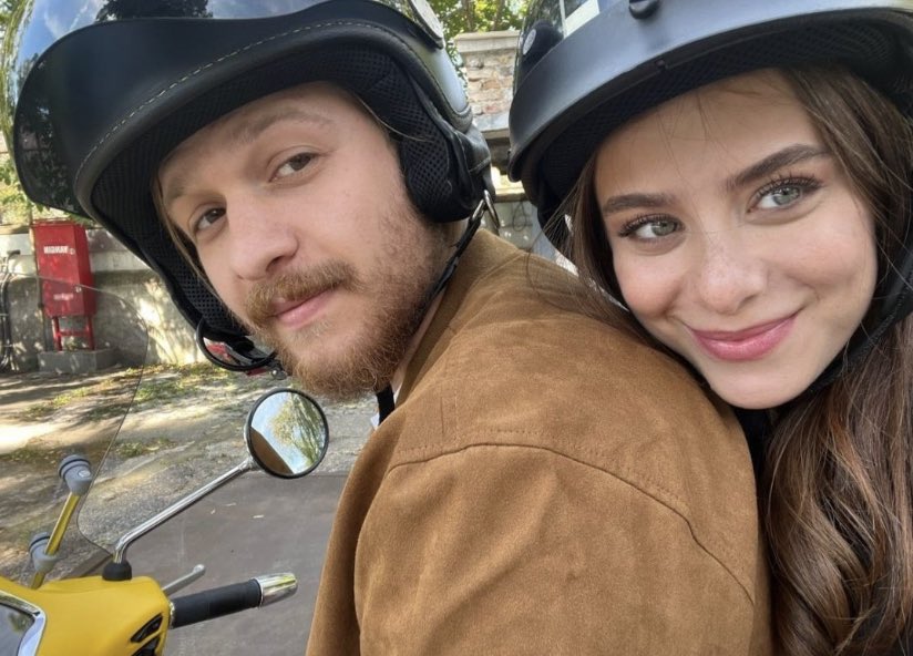 Mükemmel ikilimin tiplerine bakın yine harikalar…
#Seversin #BurakYörük #ilaydaalişan