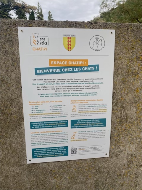 onevoiceanimal's tweet photo. Aujourd'hui, le Chatipi de Laroque de Fa (11) a été inauguré. La ville, l'#APAHC et One Voice se sont unis pour offrir un peu de quiétude aux chats errants de la commune. C'est le 5ème Chatipi qui voit le jour dans l'Aude. #UrgenceErranceFéline https://t.co/cBJ26U2pCH