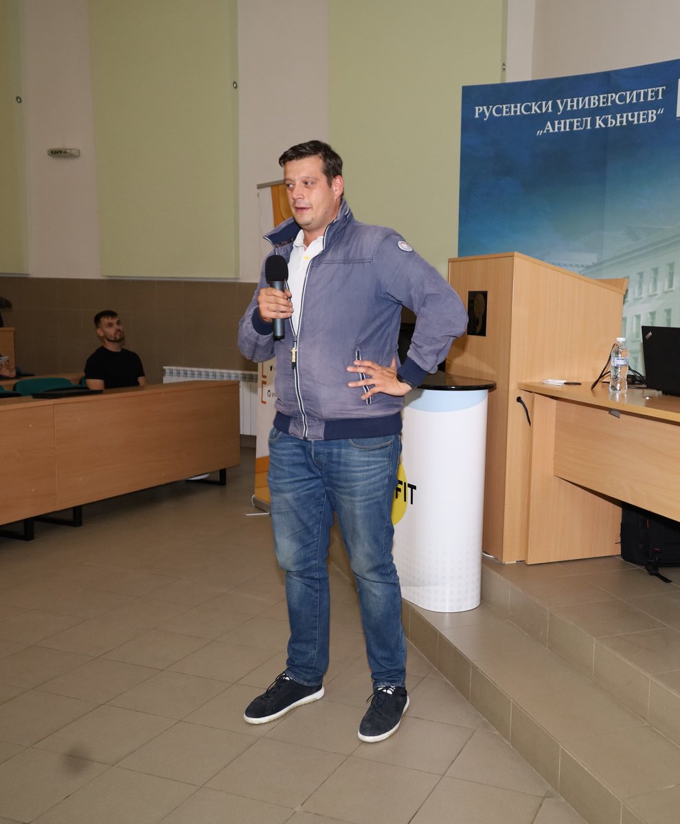 ittourbg's tweet photo. ⚡ Lightning Talks Part 1 ⚡
Емилиян Енев 〰️ Startup Factory
Стефан Андонов 〰️ K8S Operators IaC Crossplane
Борислав Копрински 〰️ Mautic Plugins
#ITTour #RuseConf https://t.co/zEnrfYliAj