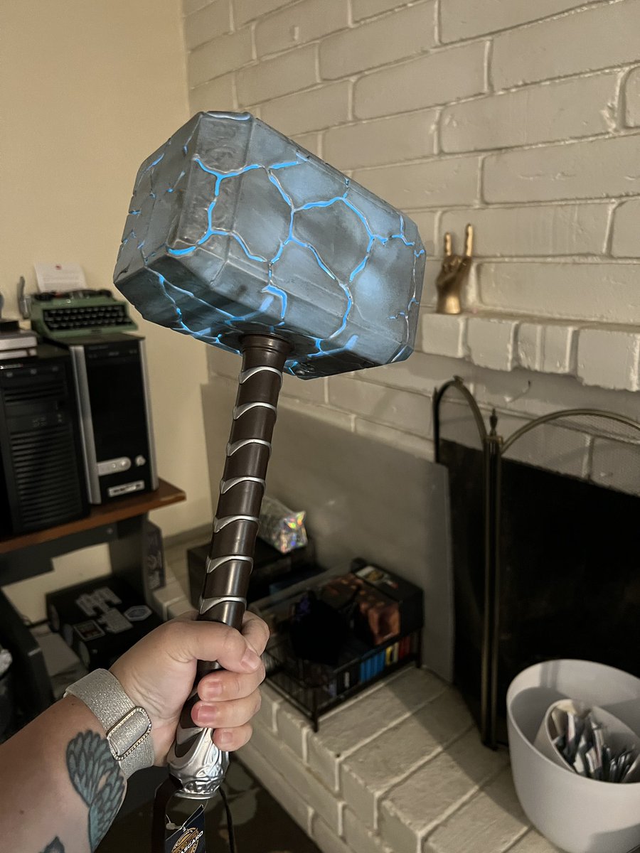 plusultrapotat's tweet photo. I had a total giddy nerd moment!!! A friend of mine brought this back for me!!!! I am worthy, of a cold beverage!!!! #ThorNerd #Worthy https://t.co/w09MlnQbyG