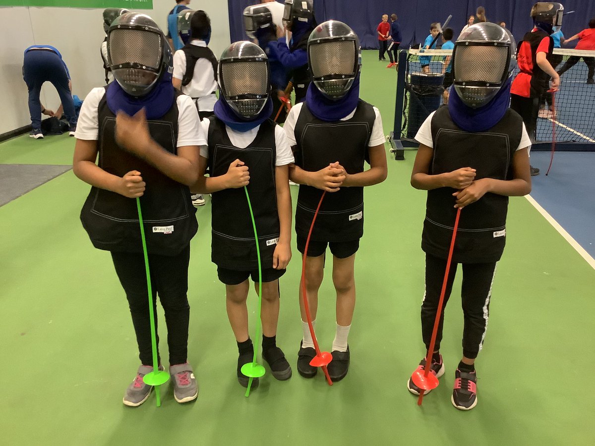 MrSaundersLEPE's tweet photo. Thanks to @keypesports and @bolton_sport for putting on the fencing festivals over the last few weeks, a fantastic experience for our child to try a sport they didn’t know anything about 🤺 https://t.co/xNCXWJXzOh