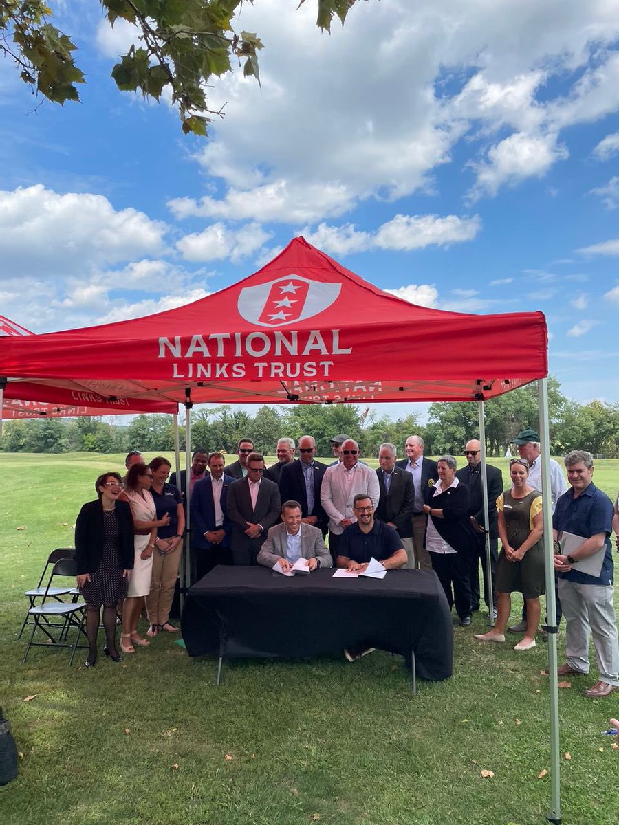 Our team joined in to watch the <a href="/GCSAA/">GCSAA</a> and the <a href="/EPA/">U.S. EPA</a> sign a partnership agreement, committing to environmental improvements at golf courses nationwide. #GolfCaucus