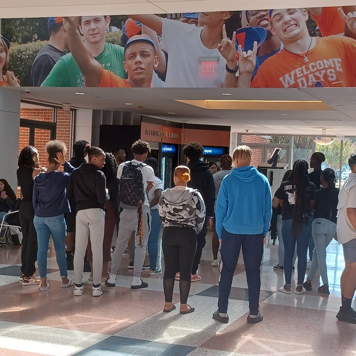 tmhsfuture's tweet photo. 1st College Tour of the 2022-23 School Year!  Students exploring opportunities with Houston Baptist University!
#buffpride https://t.co/D6igjW6I9o