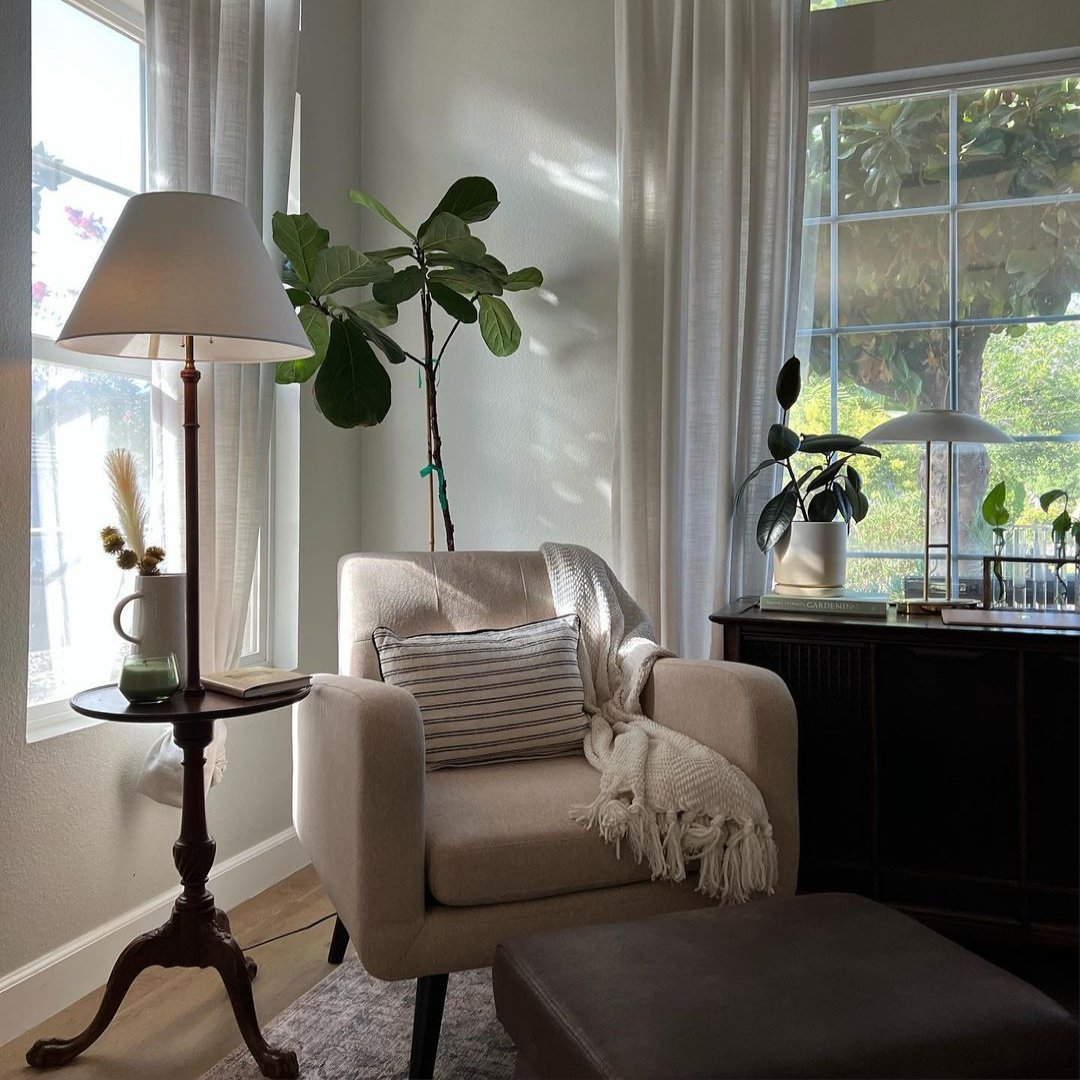 OfferUp on Twitter "Furnishing on a budget? Check OfferUp first! Tessa