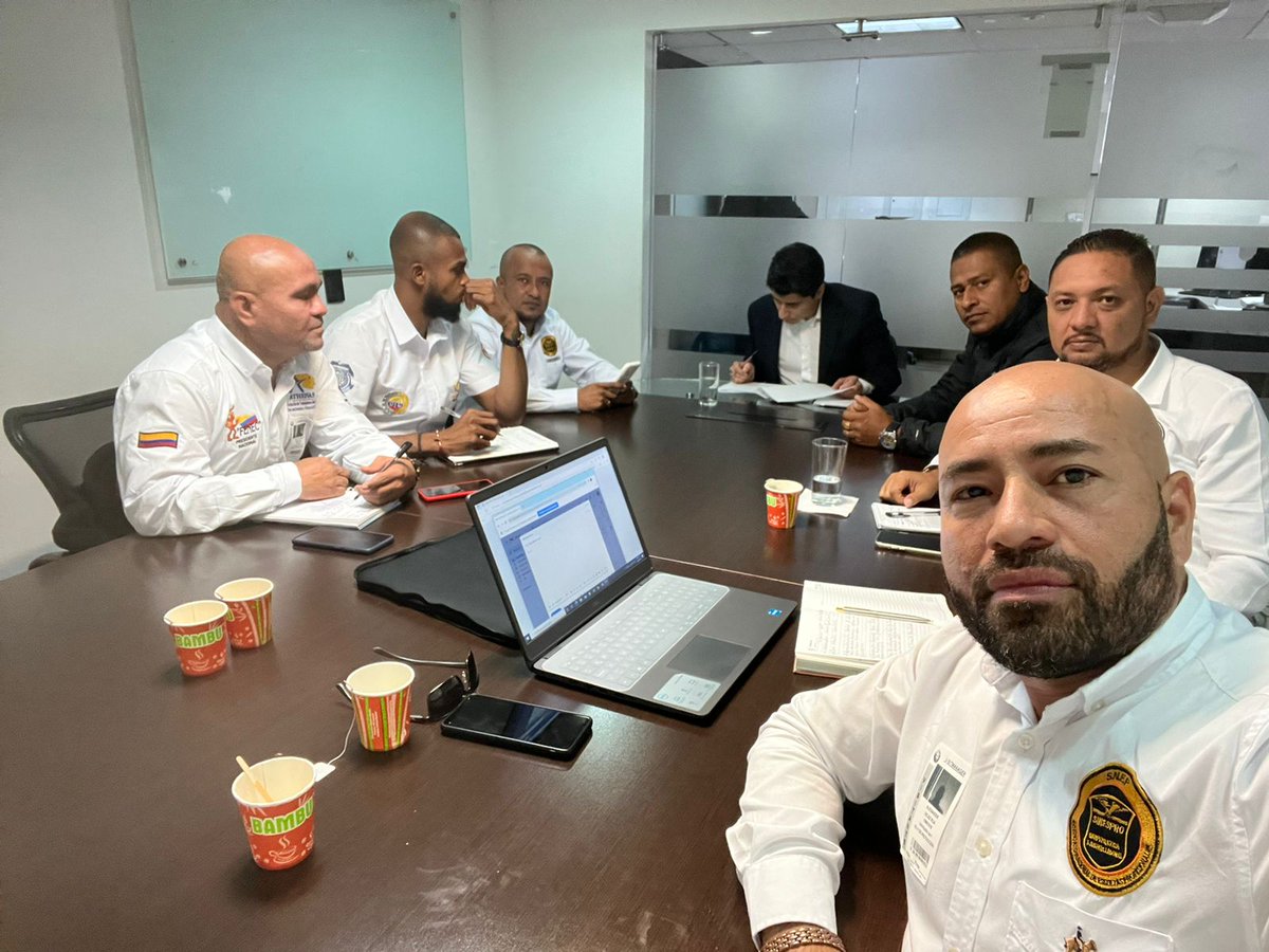 Antonio_DM_701's tweet photo. Unión  Mesa Intersindical  representantes de los más de 2.377  # Personas de Protección que hoy somos parte del PPUNP  logrando la inclusión en próximas mesas de diálogo y contratación con @UNPColombia 
@UNSITRASEGNAL @AthenasNacional @Sinespronacion1 @suntrasev @UTCinformaopina https://t.co/3fwKKyEFNq