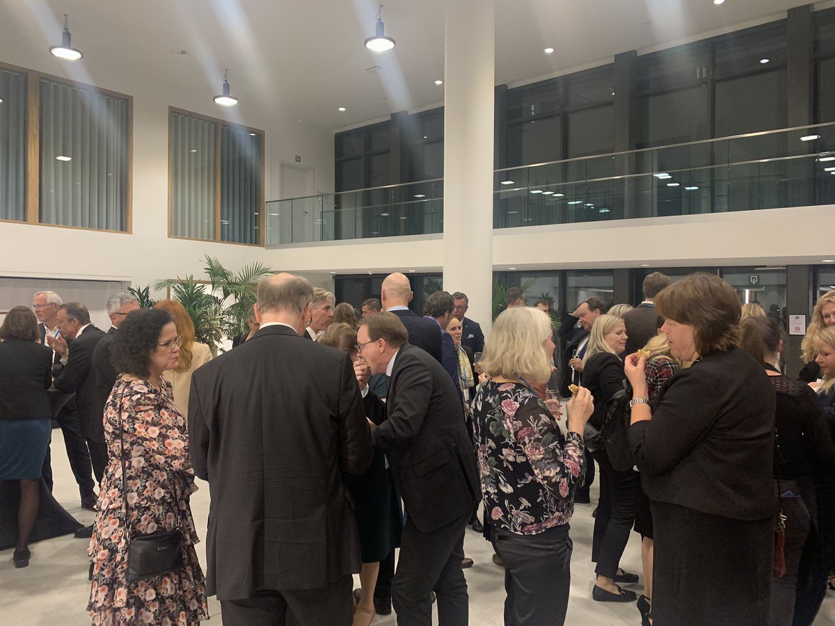 Wrapping up the first day at #NordicUniDays with an exciting reception dinner and mingling! Looking forward to seeing you all tomorrow for another round of insightful sessions and plenaries