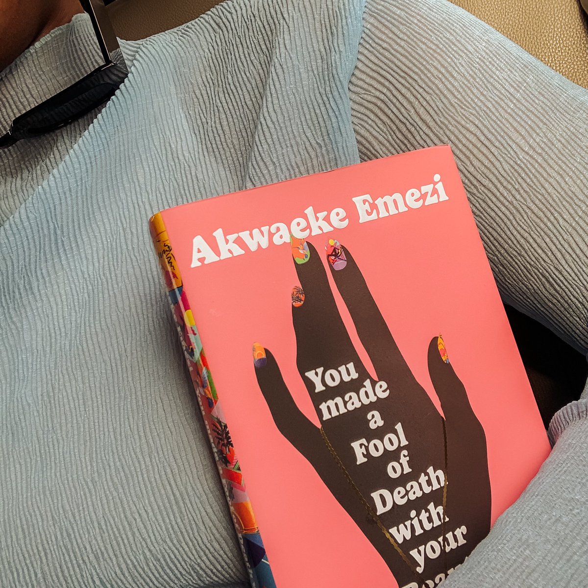 God abeg, 😂. Feyi is wrong bruv but Alim y’all, Alim. If you like smutty books, you might like this but if you wanna read to learn or take away a relatable quote, this is not for you. This book is so messy 💀💀#ymafodwyb #BookTwitter #akwaekeemezi