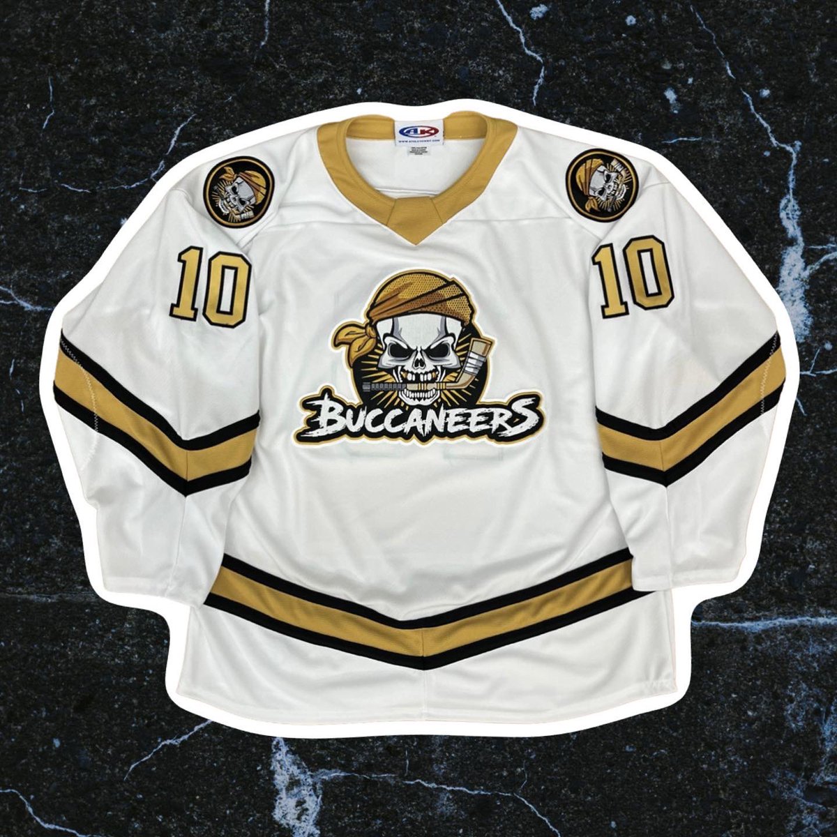 Nova Trophy tweet media