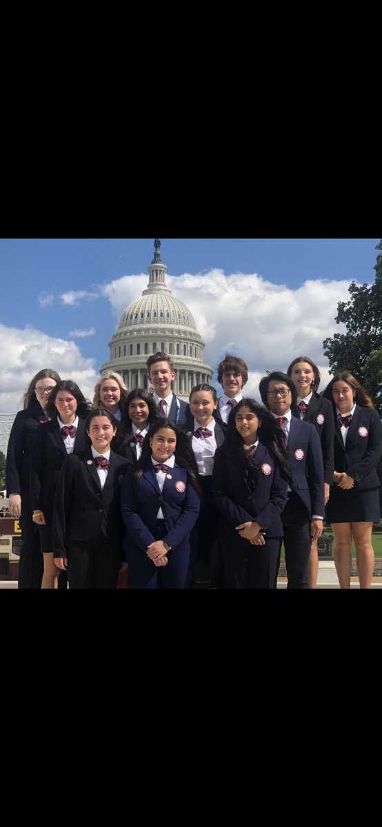 lard_pam's tweet photo. KHS HOSA at the Capitol!!! Washington Leadership Academy https://t.co/CDWdbgPxvz