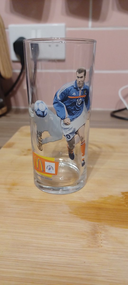 whitegareth14's tweet photo. @90sfootball https://t.co/PNT9Tpwj5C
