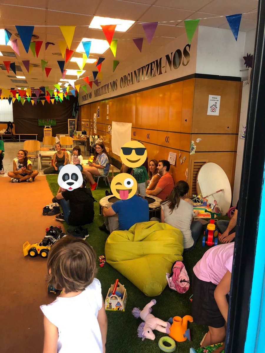 SindicatMolins's tweet photo. La primera tarda de moltes que vindran😊

Visca l'Escoleta Popular i visca les que lluiten!✨✨ https://t.co/eqWRoTPb1D