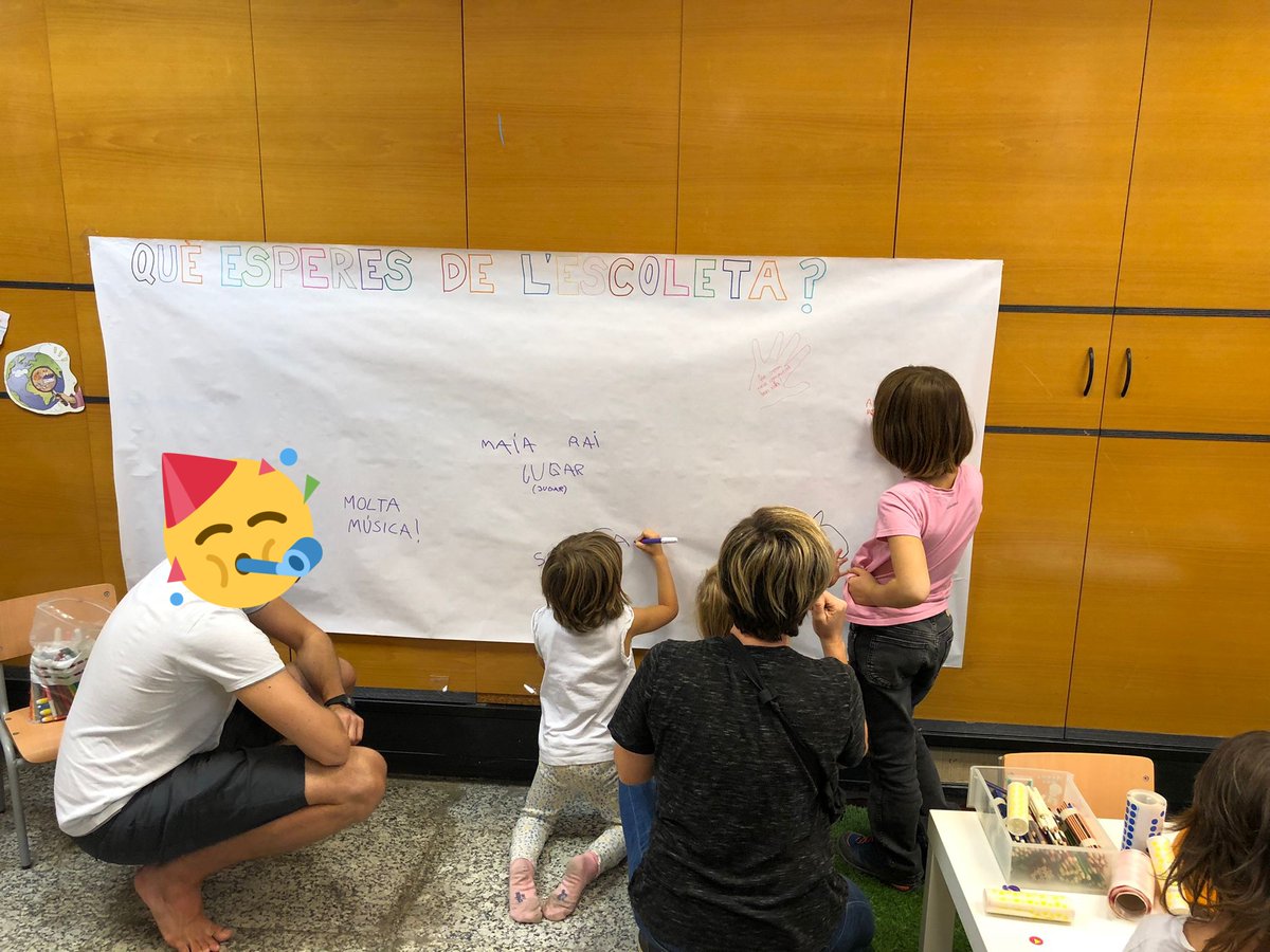 SindicatMolins's tweet photo. La primera tarda de moltes que vindran😊

Visca l'Escoleta Popular i visca les que lluiten!✨✨ https://t.co/eqWRoTPb1D