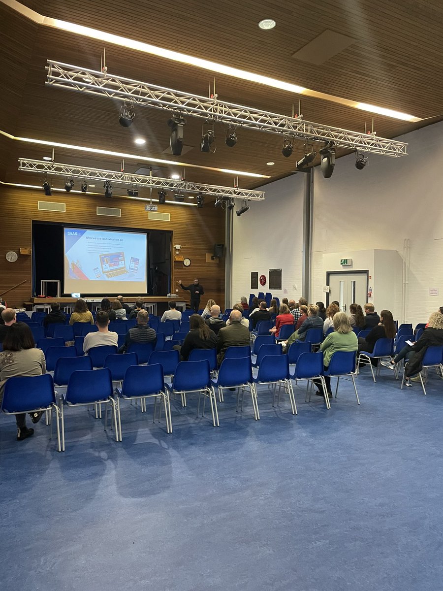 KnoxSupport's tweet photo. Great to have parents and carers back in school for our UCAS information evening. 
Thanks to Claire and Michael for the presentations. https://t.co/V26dv8Dfdc
