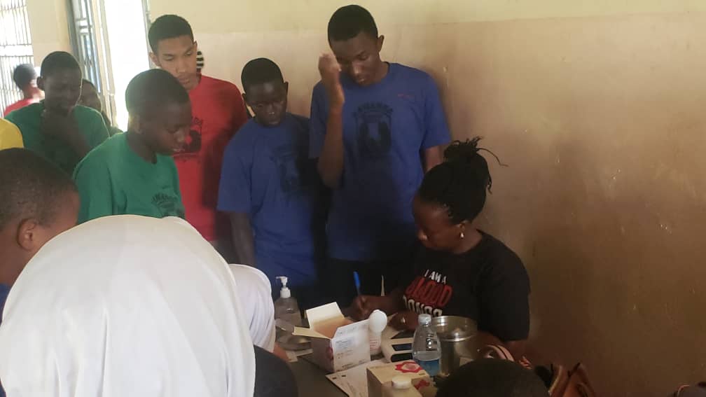 ManziSicklecell's tweet photo. Sensitizing  students about #sicklecelldisease #blooddonation #blooddisorder #manzisicklecell #SickleCellAwarenessMonth https://t.co/6zaNwOo88M