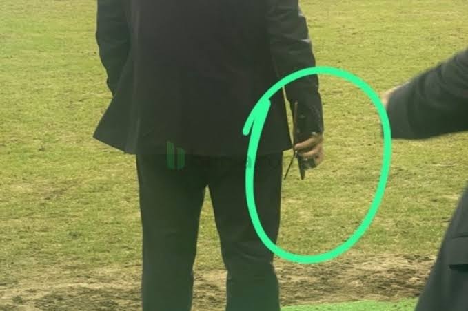 #Amedspor taraftarı gizli bir el tarafından bilinçli olarak cesaretlendiriliyor.

Delikanlı ve vatansever taraftar grupları haricinde #Bursaspor  kasten yalnız bırakıldı.

Böyle devam ederse oraya giden tüm Türk takımları aynı muameleye maruz kalacak.

Bu böyle devam edemez.