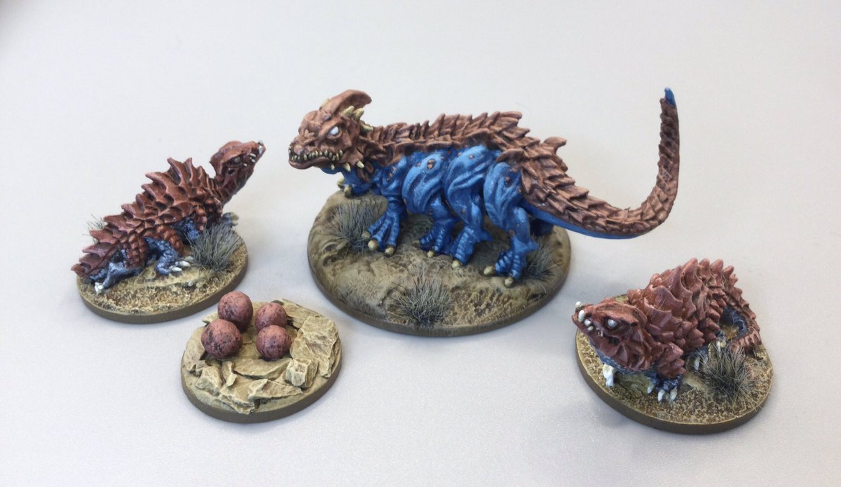 CthulhuPunk's tweet photo. Painted up the new bigger, badder @reapermini Basilisk to match my older baby ones and green-stuffed nest eggs. It’s tricky trying match a colour scheme from a previous decade!
#DnD #miniaturemonday #miniaturepainting https://t.co/EjEBXDu83h