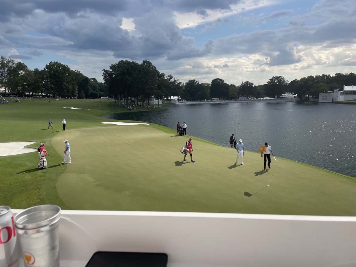 SmartWave_Tech's tweet photo. SmartWAVE gals had a great time attending the # #PresidentsCup last week thanks to @ruckusnetworks! Very cool to see the players so close at the 11th green! We appreciate the partnership! #wireless #catchthewave https://t.co/55I6NWIzo3