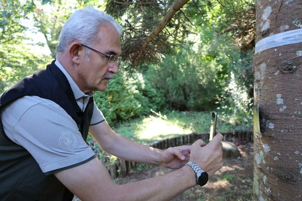 ogmistanbulobm's tweet photo. Genel Müdürümüz Sayın Bekir Karacabey Bölge Müdürlüğümüzü ziyaret etti.
Atatürk Arboretumunda incelemelerde bulunan Genel Müdürümüz, çocuklar ile sohbet etti,onlara hediye oyuncaklar  verdi.
@OGMgovtr @BekirKARACABEY_ https://t.co/mX2pkZ6lHa
