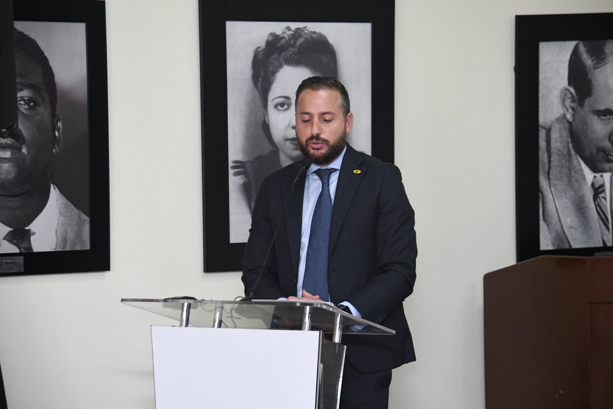 PCompetenciaRD's tweet photo. Este evento fue posible gracias al apoyo de @usaid @cldp_doc @comprasrd
“La libre competencia nos beneficia a todos”.
#CompetenciaRD #Foro #ComprasRD #USAID https://t.co/whuLBEkUGz