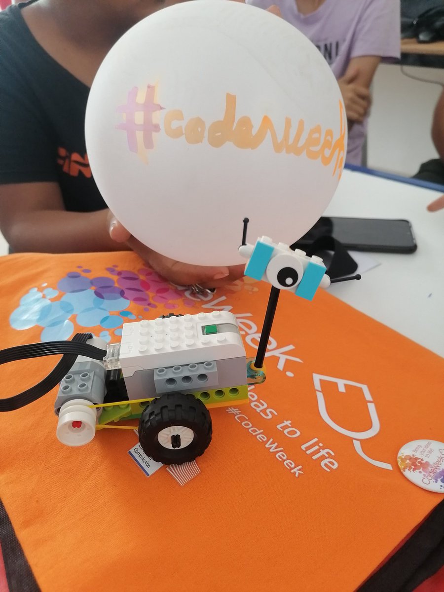 mannou77's tweet image. انظموا الينا سنحتفل معا البعيد ميلاد العاشر الاسبوع البرمجة
@CodeWeekEU 
عديد الفرص تنتظرك و تنتظر التلاميذ!
#CodeWeek10
#CodeWeekChallenge 
@hourofcode