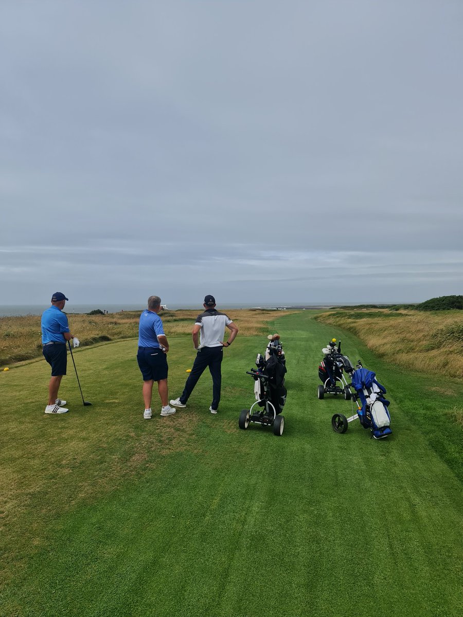BOOSTAGE52's tweet photo. @GolfMonthly Royal Porthcawl on a difficult day https://t.co/2DapE3SbH1