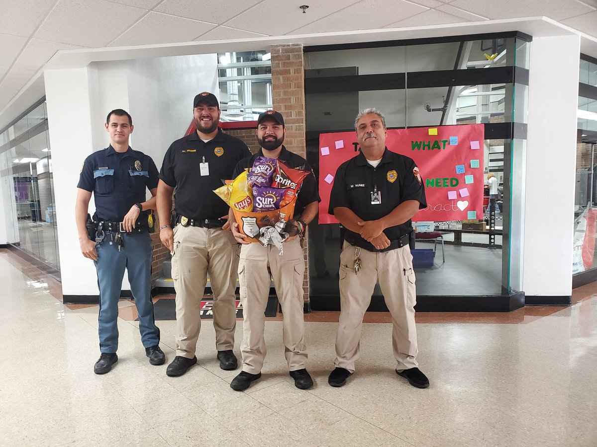 HanksInteract's tweet photo. Happy National Security Officer Appreciation Week! Thanks to a great team of security guards, we appreciateall you do for #thekingdom. Day 1 was chip day to share. #hanksinteract #hanksknights #servantleaders https://t.co/g5cuFQP4ki