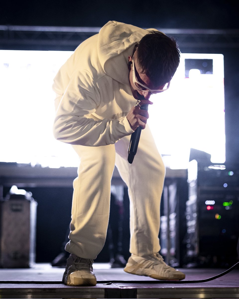 IvanSanLop98's tweet photo. Mi humilde aportación fotográfica del concierto de @Recycled_J 
Ayer en Talavera de la Reina:
[Hilo de fotos] https://t.co/xj6mdzxswE
