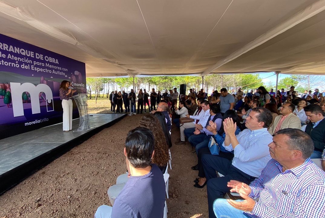 MarcoPoloAguire's tweet photo. Esta mañana acompañe a la presidenta del #DIFMorelia, Paola Delgadillo al arranque de obra del Centro de Atención para Menores con Trastorno del Espectro Autista. Estoy convencido que las verdaderas alianzas son con las morelianas y morelianos…
1/2 https://t.co/bDI9o0jr7y