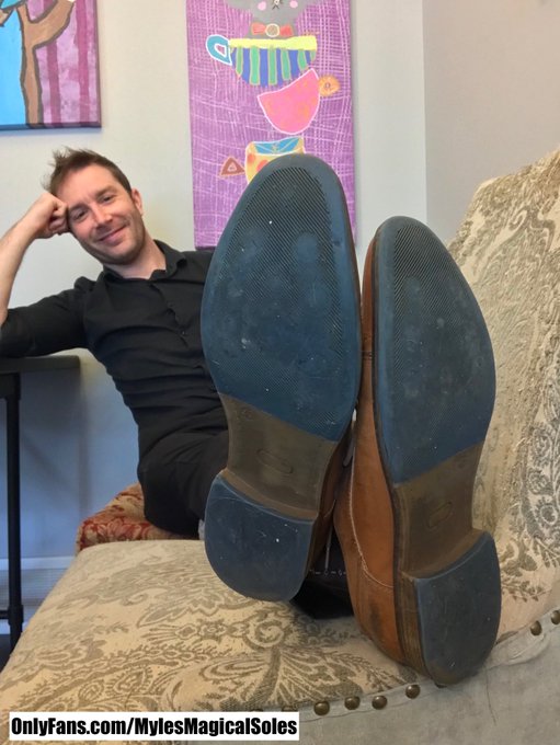 Would you like to see what&rsquo;s waiting for you under these hot, sweaty dress shoes? 😏 https://t.co/q5e