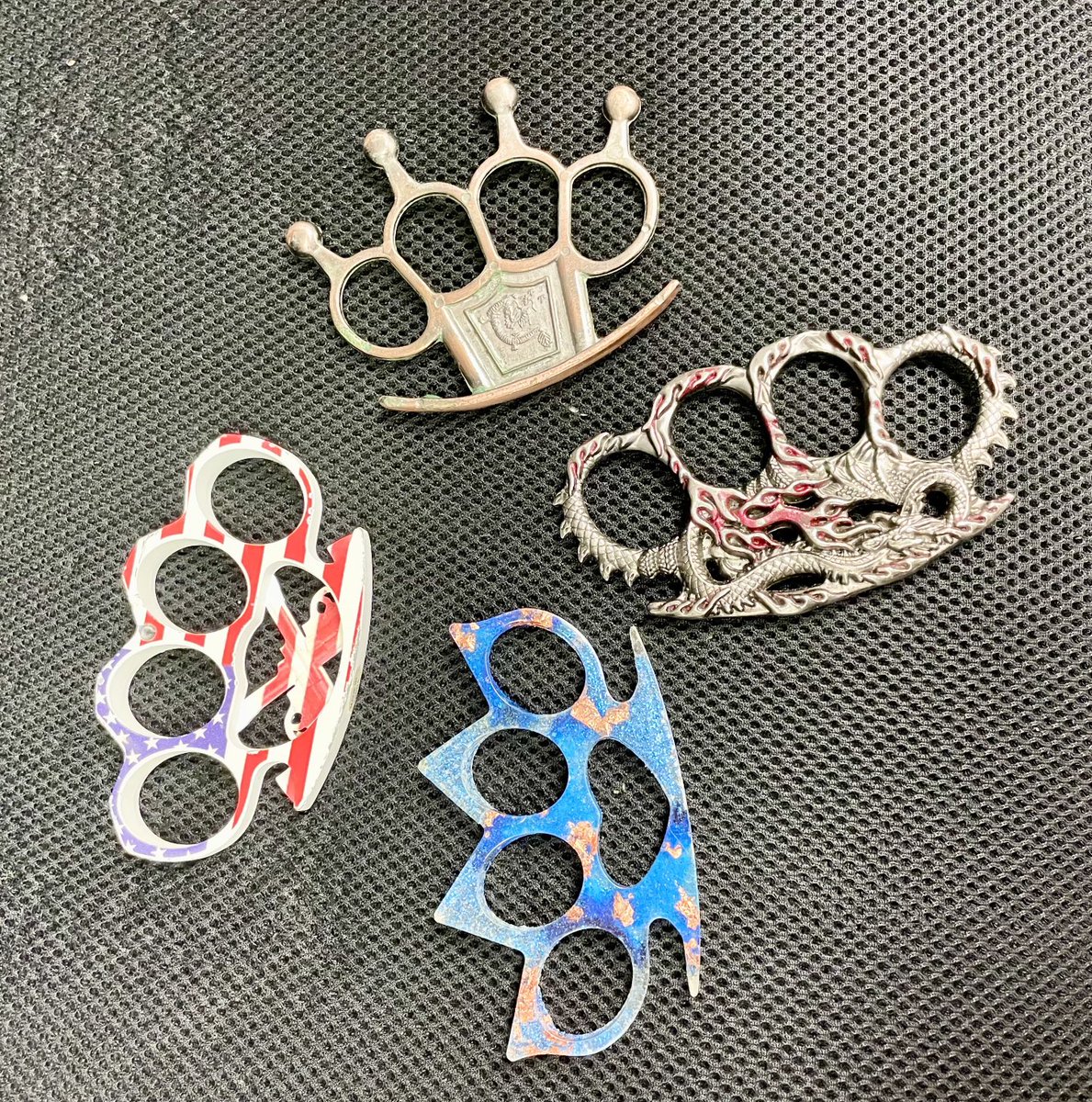 Unfortunately it is a common mistake for travelers to bring brass knuckles to @TSA security checkpoints. Here are a few examples of knuckles detected by TSA officers recently at ⁦@Reagan_Airport⁩.