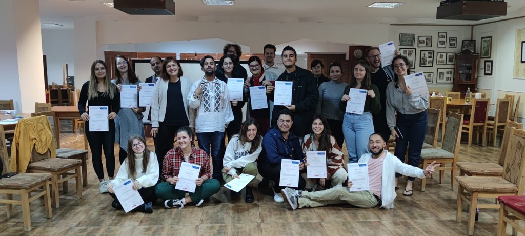 together4for's tweet photo. #peerforum, #peereducation, #peerdemocracy . @ErasmusPlusRO https://t.co/HdHNEFVqSf