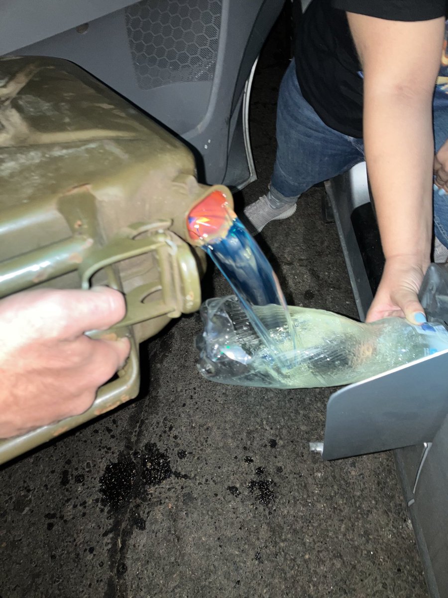 JAbratanska's tweet photo. Ability to improvise is critical while in Ukraine. Perfect example 😅

#AidForUkraine #Ukraina #volounteers https://t.co/6pLkHYJoIG